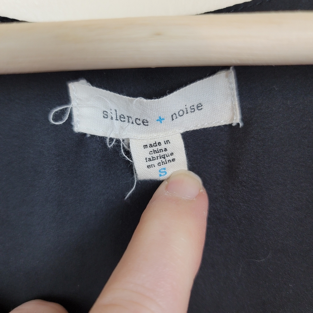 | Urban Outfitters | Silence + Noise Black Dress - Picture 3 of 7